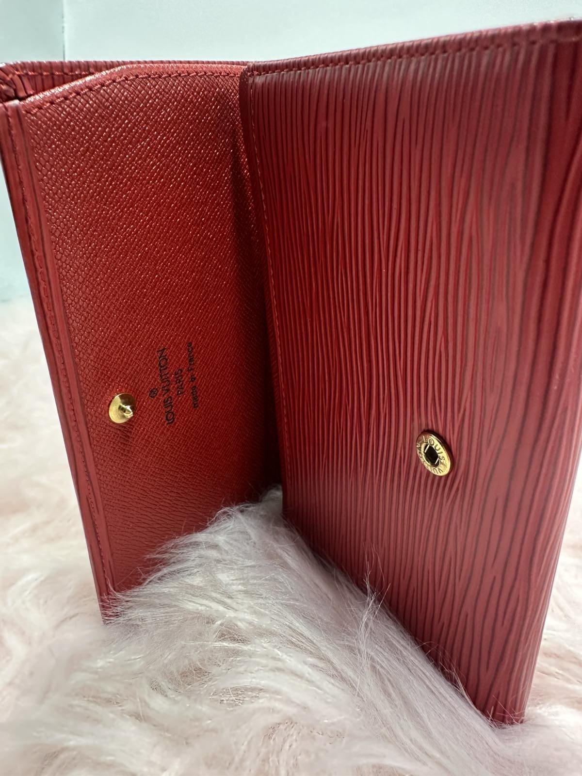 Louis Vuitton Epi wallet